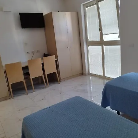 Отель Alcentro 3*